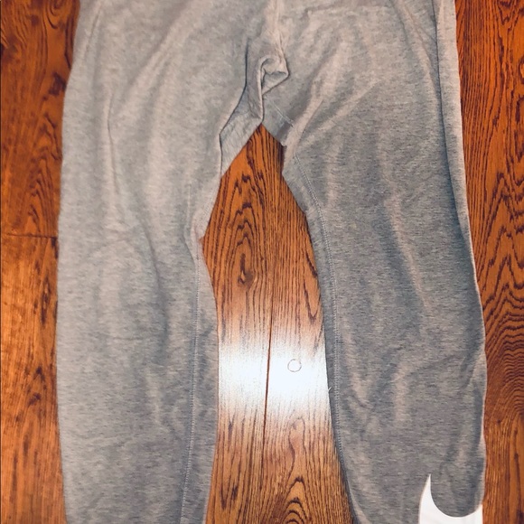 Nike jumpsuit - Picture 3 of 5